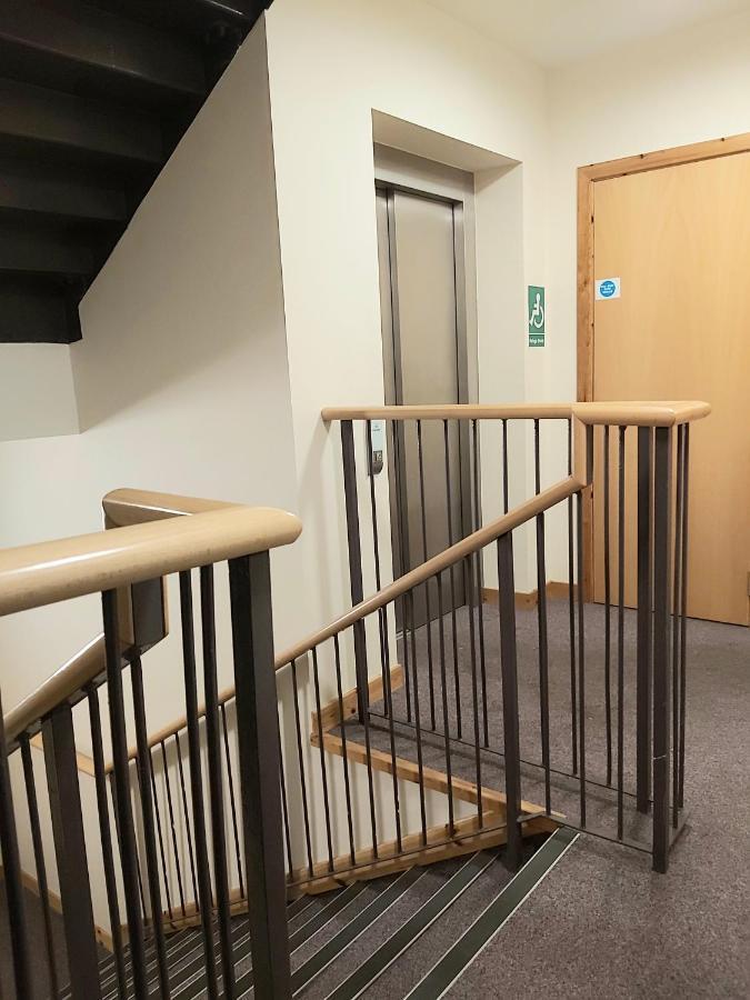 Inverness City Centre Apartment With Elevator And Google Chromecast Bagian luar foto