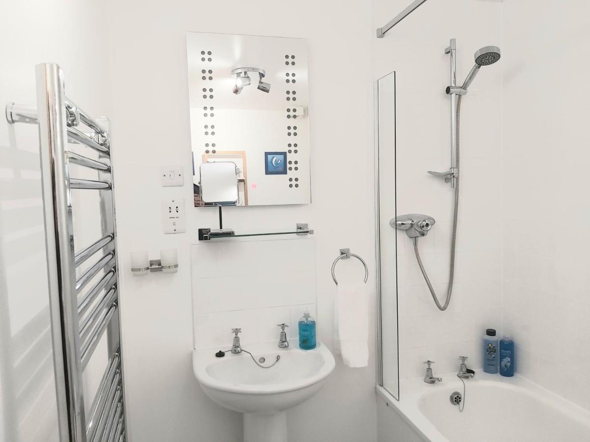 Inverness City Centre Apartment With Elevator And Google Chromecast Bagian luar foto
