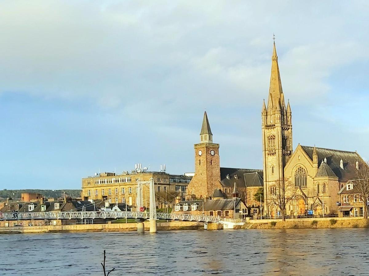Inverness City Centre Apartment With Elevator And Google Chromecast Bagian luar foto