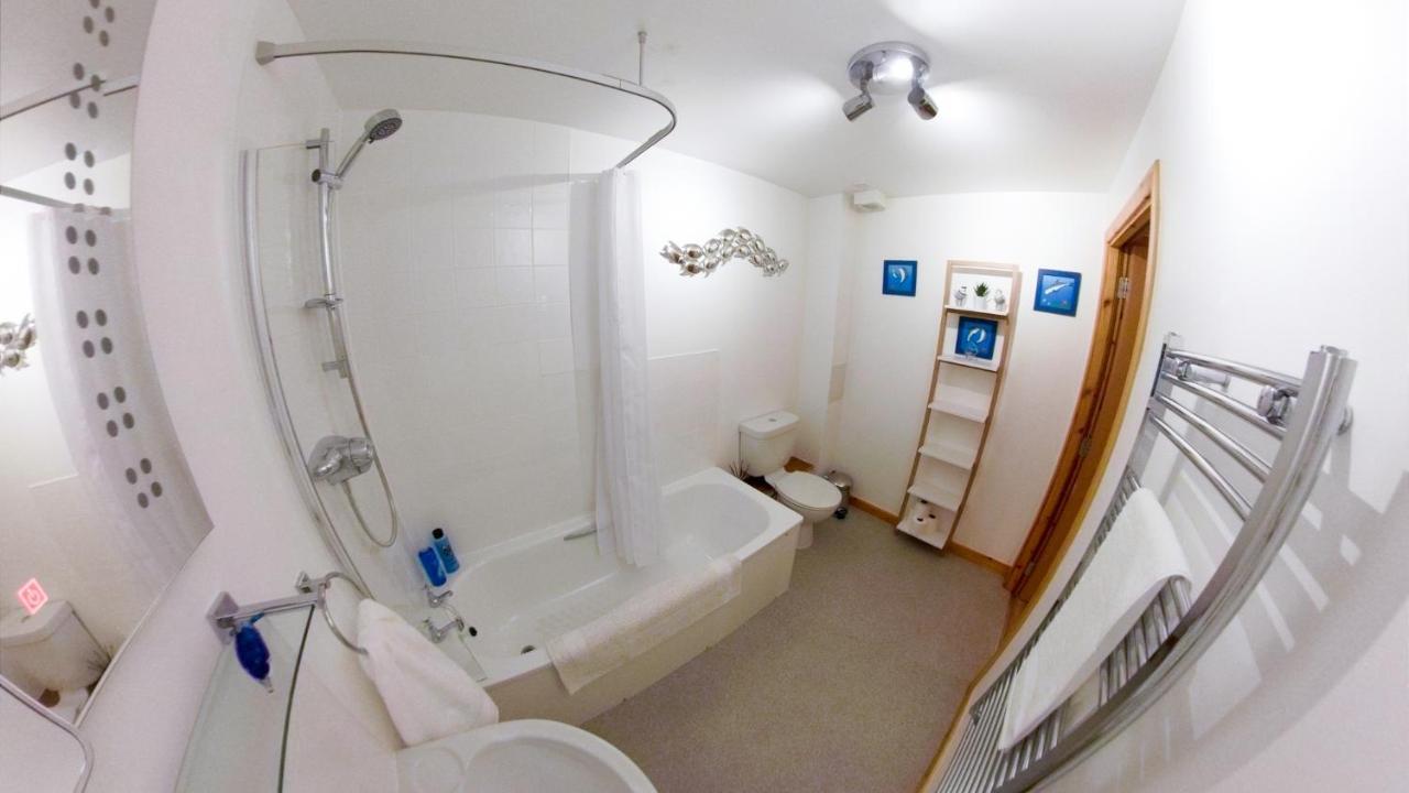 Inverness City Centre Apartment With Elevator And Google Chromecast Bagian luar foto